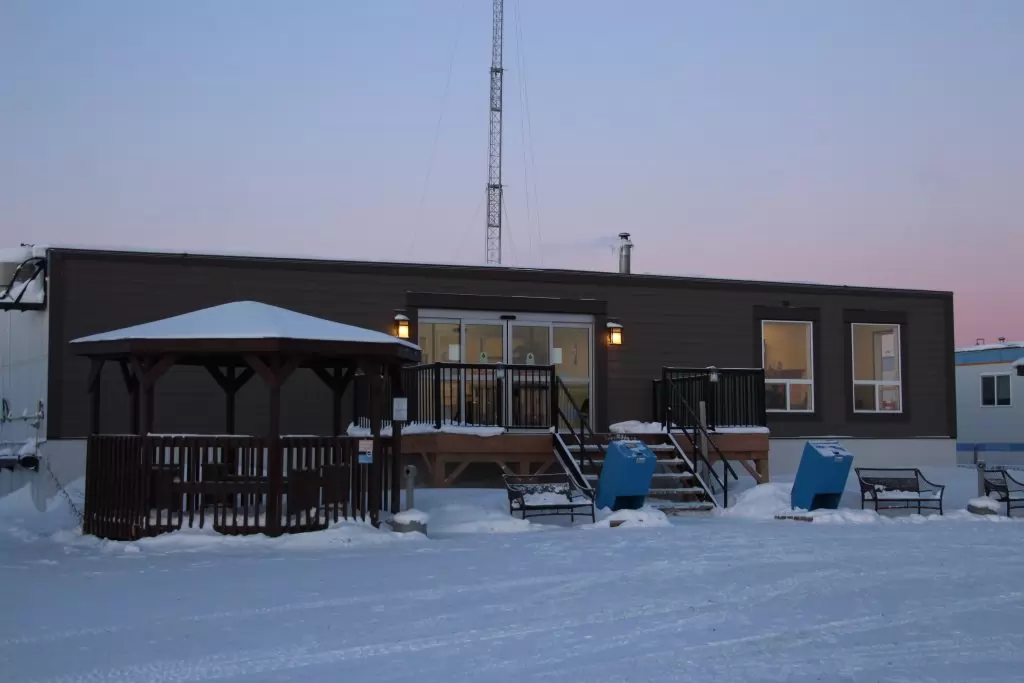 Montney 98 Lodge exterior