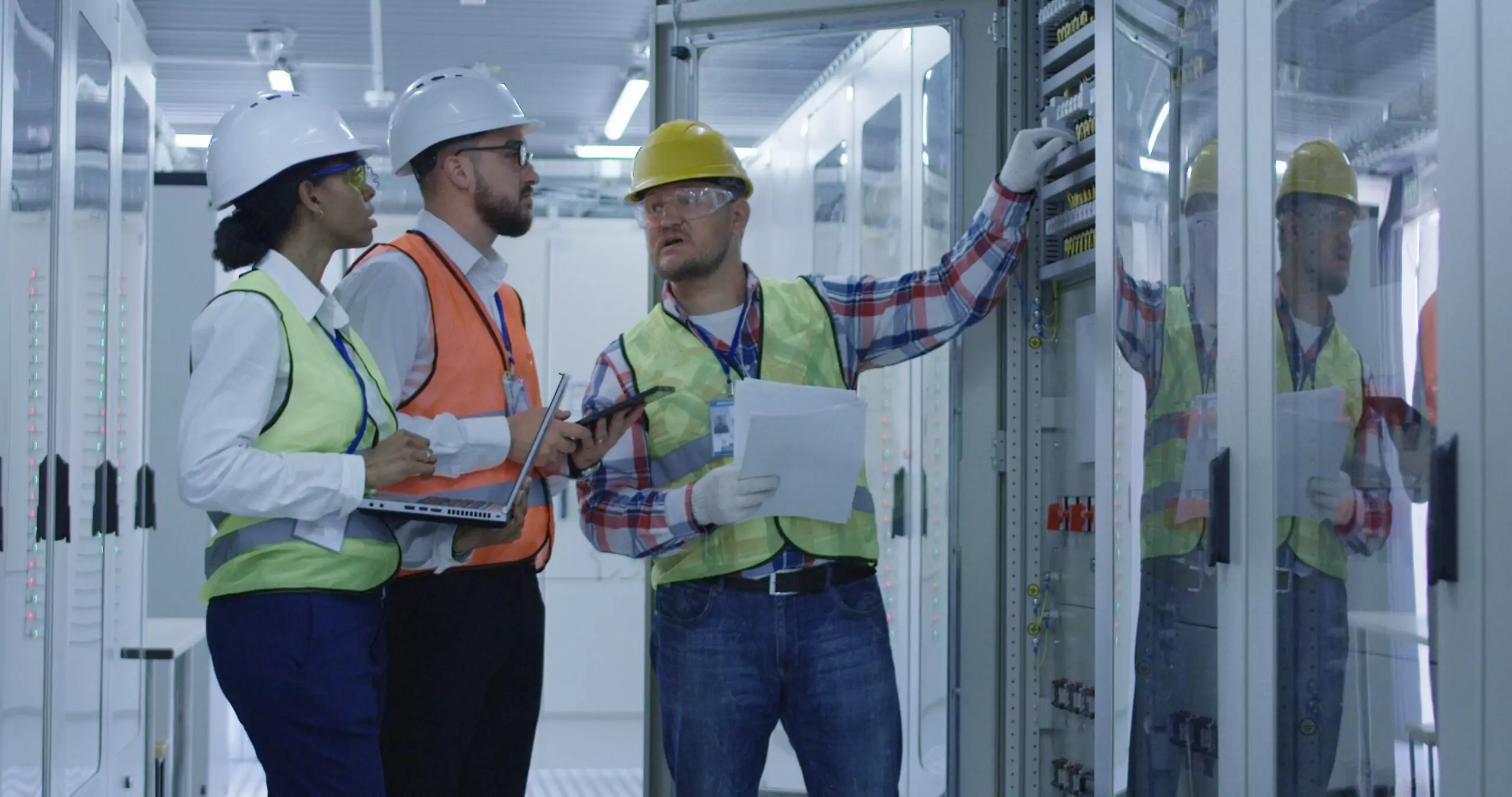 Facility management outsource
